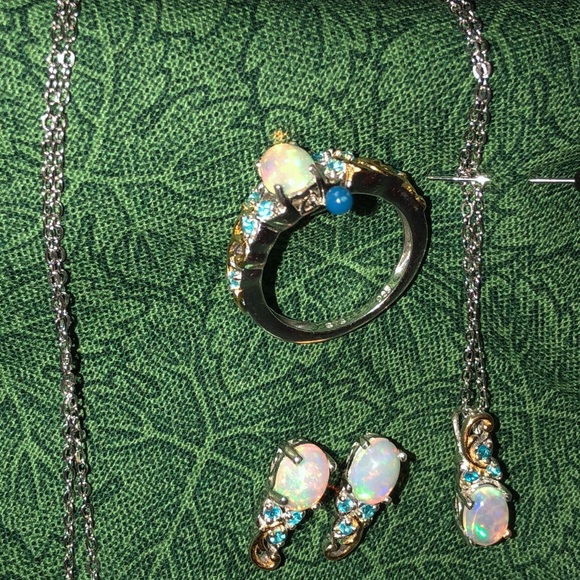 Ethiopian Welo Opal - Picture 3 of 4